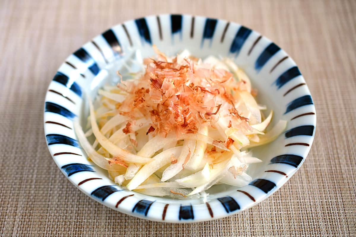 オニオンスライスのサラダ