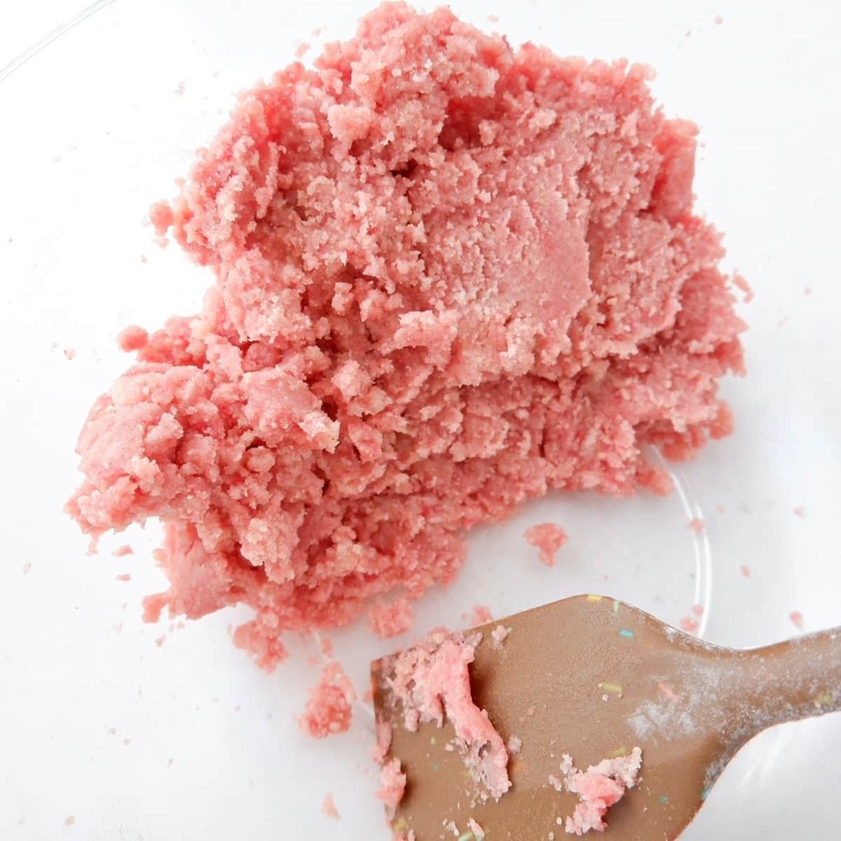 米粉のいちごスノーボール