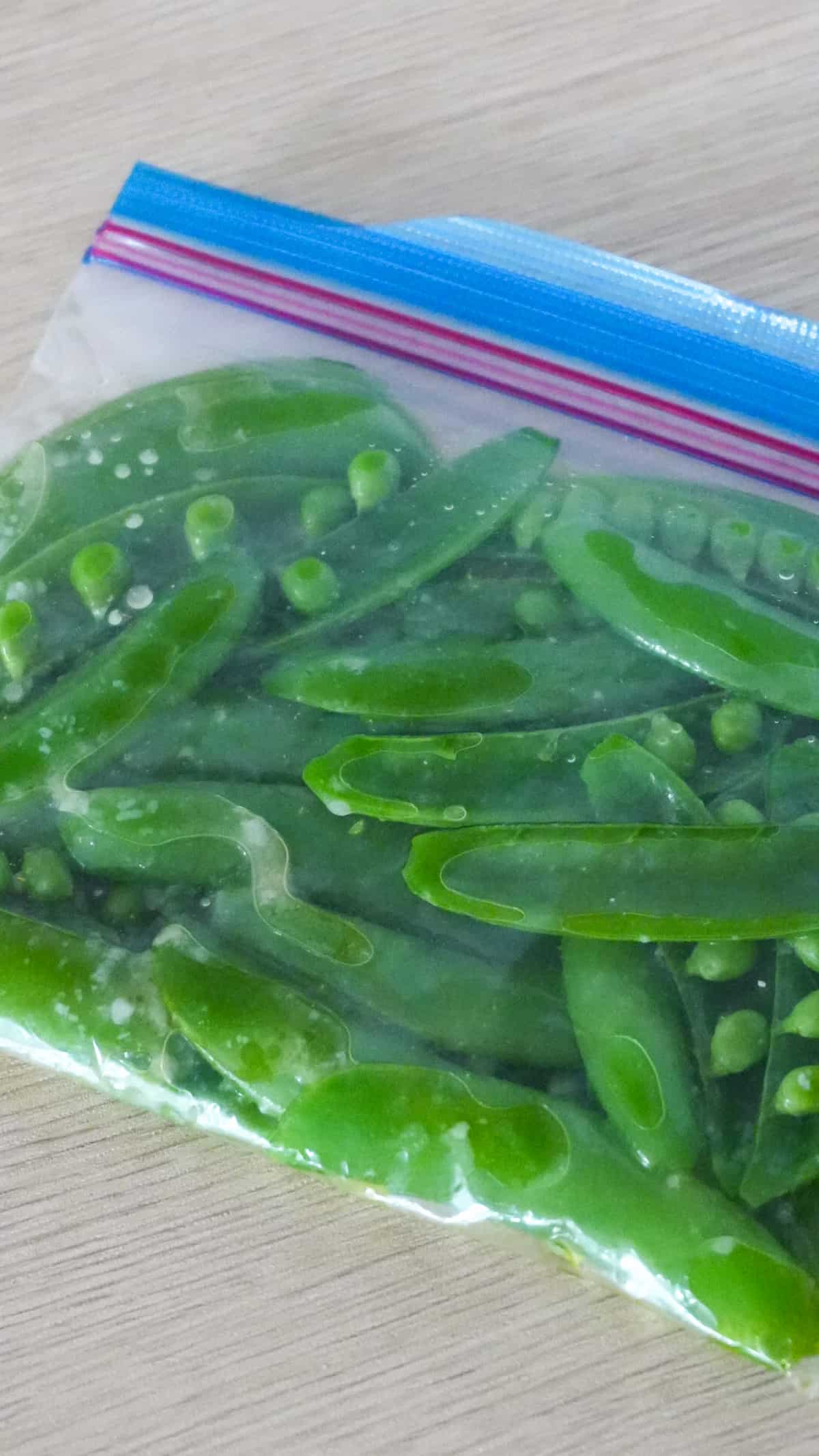 ジップロックに漬ける