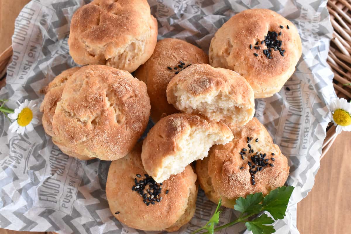 ホットケーキミックスと豆腐でもちふわ！発酵不要の「きなこパン」レシピ