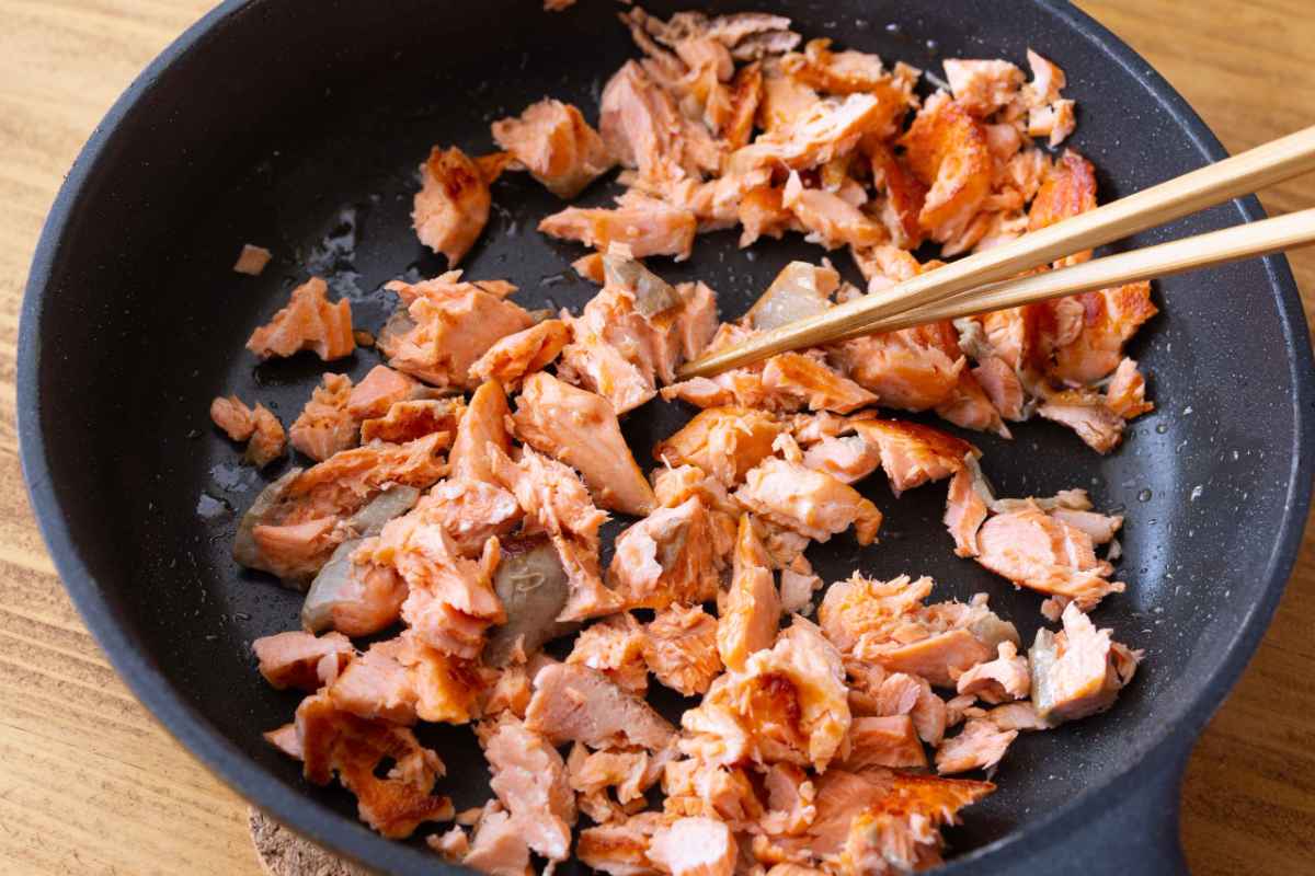 「鮭と桜えびのおにぎり」レシピ