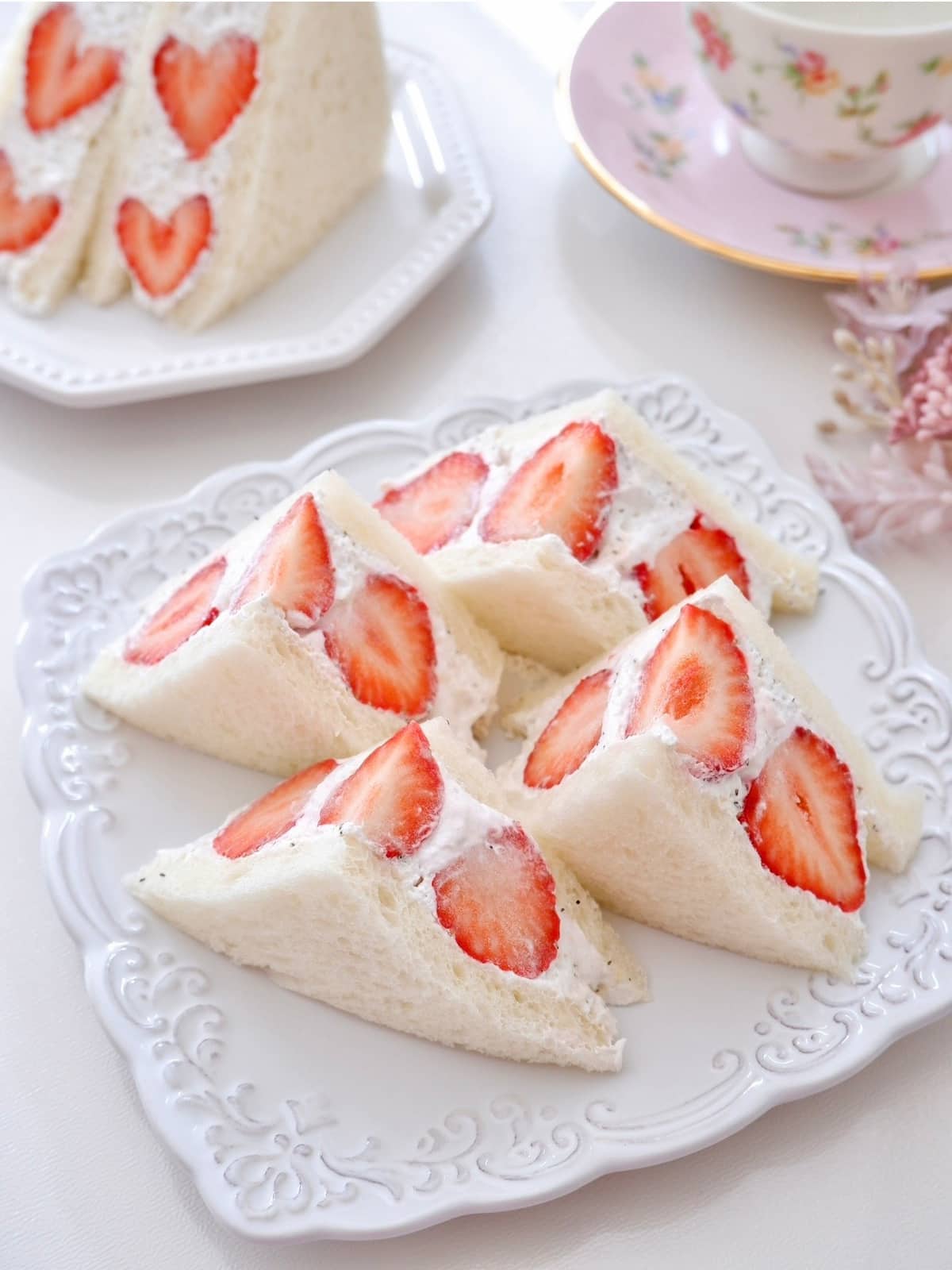 紅茶といちごのフルーツサンド