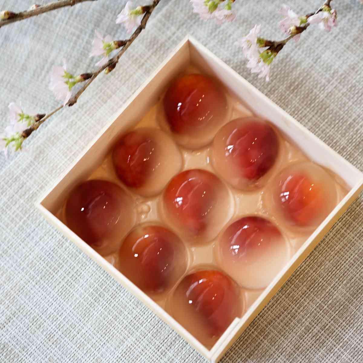 箱の中に入った葛の画像