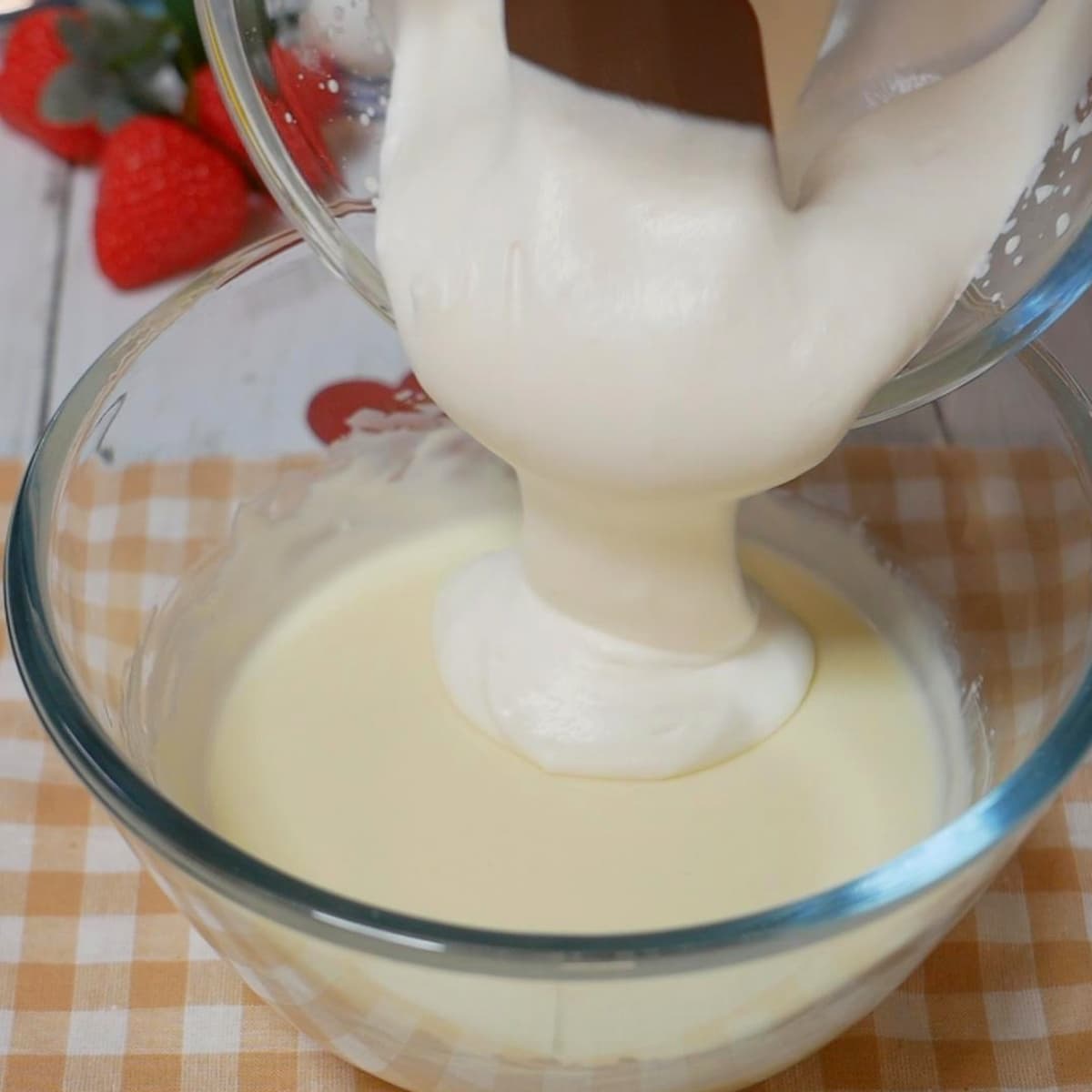 いちごのレアチーズケーキ手順05