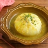 レンジでとろとろ♪「まるごと新玉ねぎのカレーチーズ蒸し」レシピ