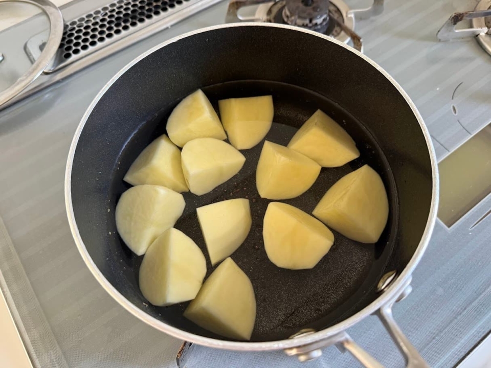 基本のポテトサラダ かぶるくらいの水