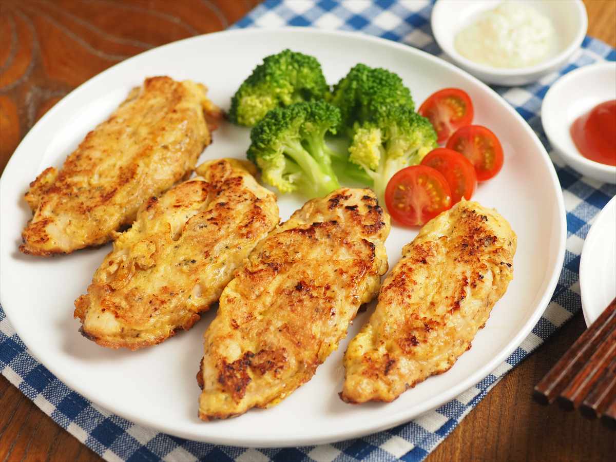 ささみのやわらかチーズピカタ｜しっとり柔らか！高たんぱく低カロリーおかず＆お弁当にも