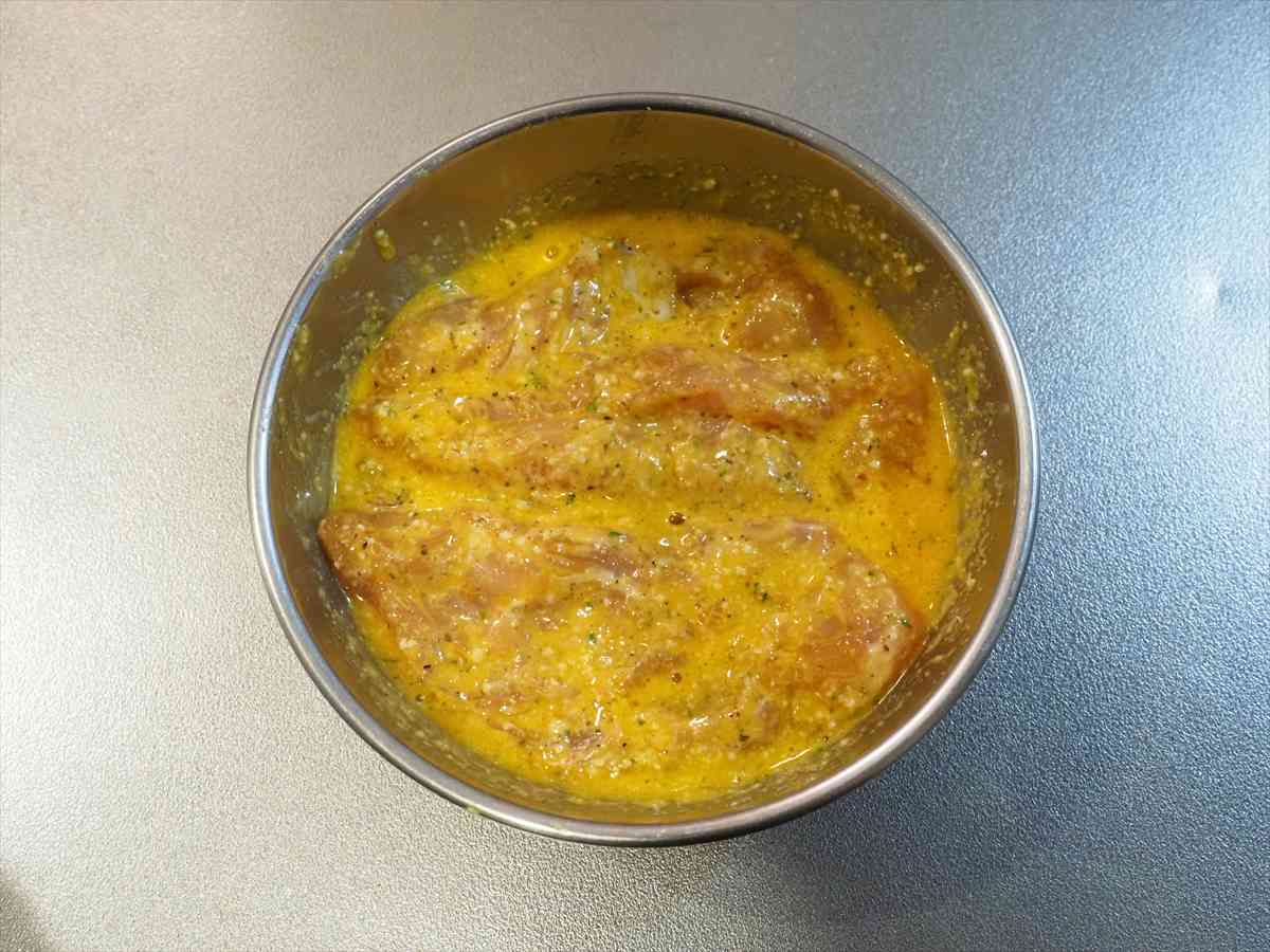 ささみのやわらかチーズピカタ｜しっとり柔らか！高たんぱく低カロリーおかず＆お弁当にも