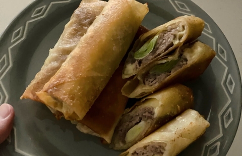 くるっと巻いて♪「春巻きの皮×チーズ」にやみつき！