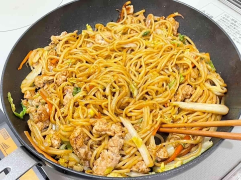 白菜消費にはこれ！シャキシャキ「豚こまと白菜の焼きそば」
