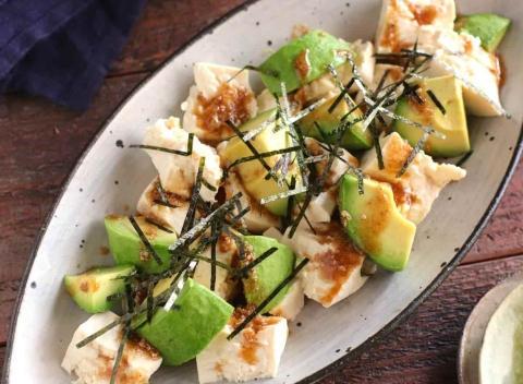 火を使わずに完成♪「アボカド×豆腐」のヘルシーレシピ