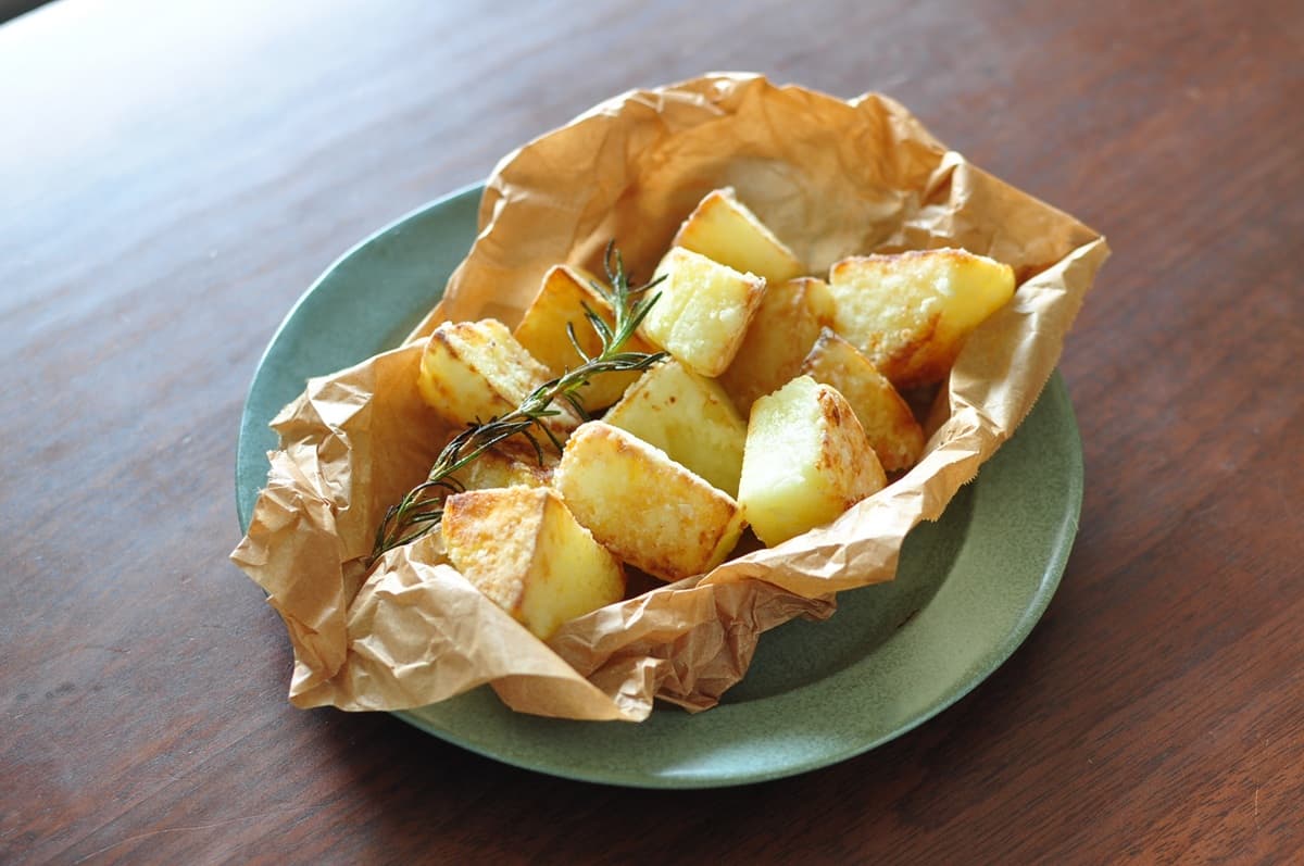 レンジ加熱のじゃがいもがホクホクしないのはなぜ？おいしく仕上げるコツ