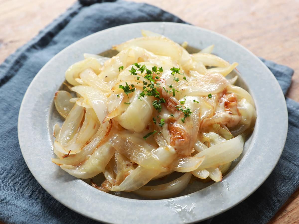 とろっと幸せ！今しか食べられない「新玉ねぎ×チーズ」レシピ