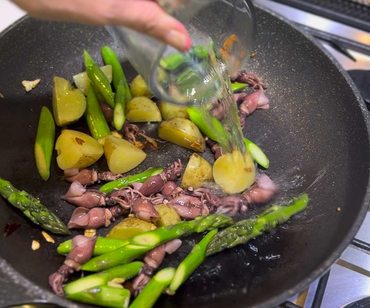 たっぷり春野菜とホタルイカのペペロンチーノ