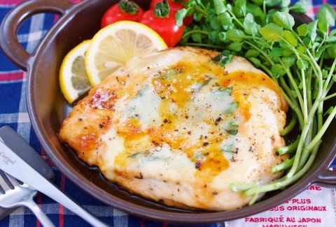 あっという間に完食！「鶏むねしそチーズ」がクセになるおいしさ♪