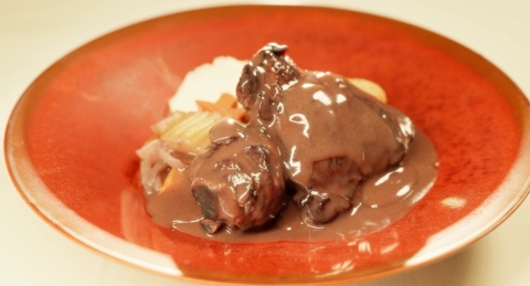 西麻布の人気店が教える！「コック・オ・ヴァン」が絶品すぎる