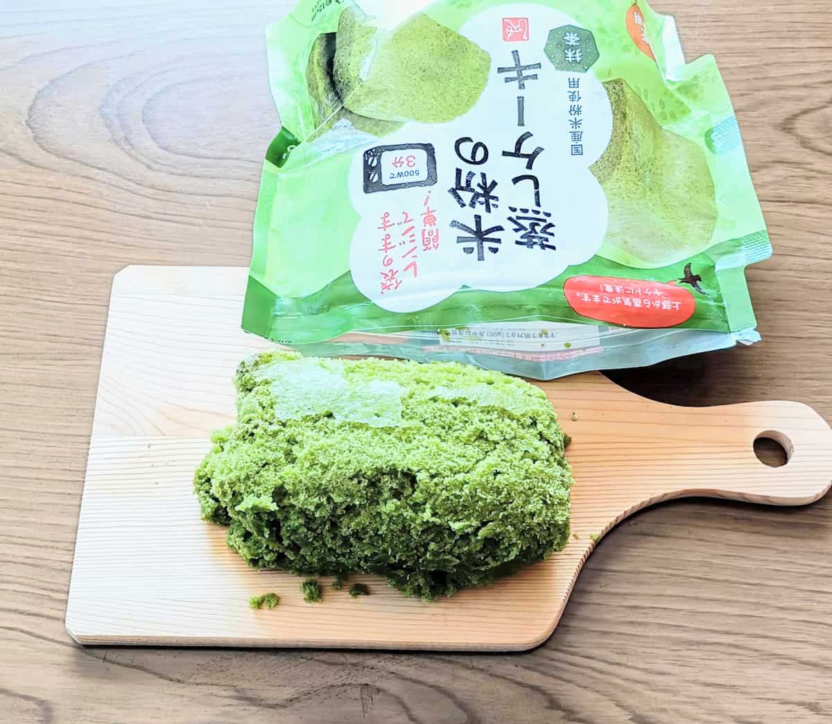 カルディ「米粉の蒸しケーキ抹茶」
