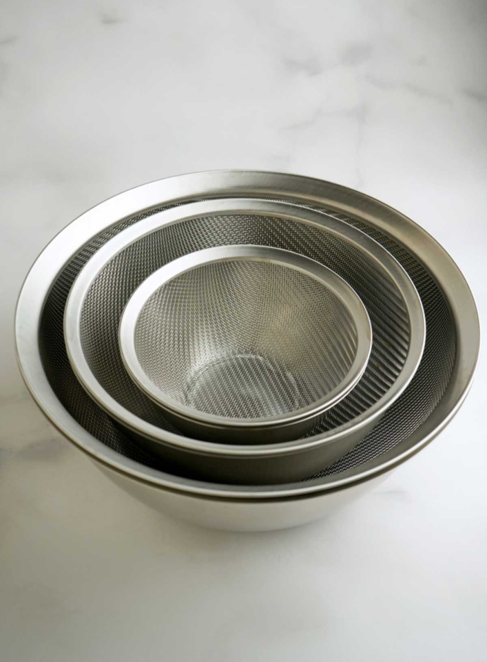 「もっと早く買えばよかった」有元葉子さんプロデュースのボウル＆ざるがすごい