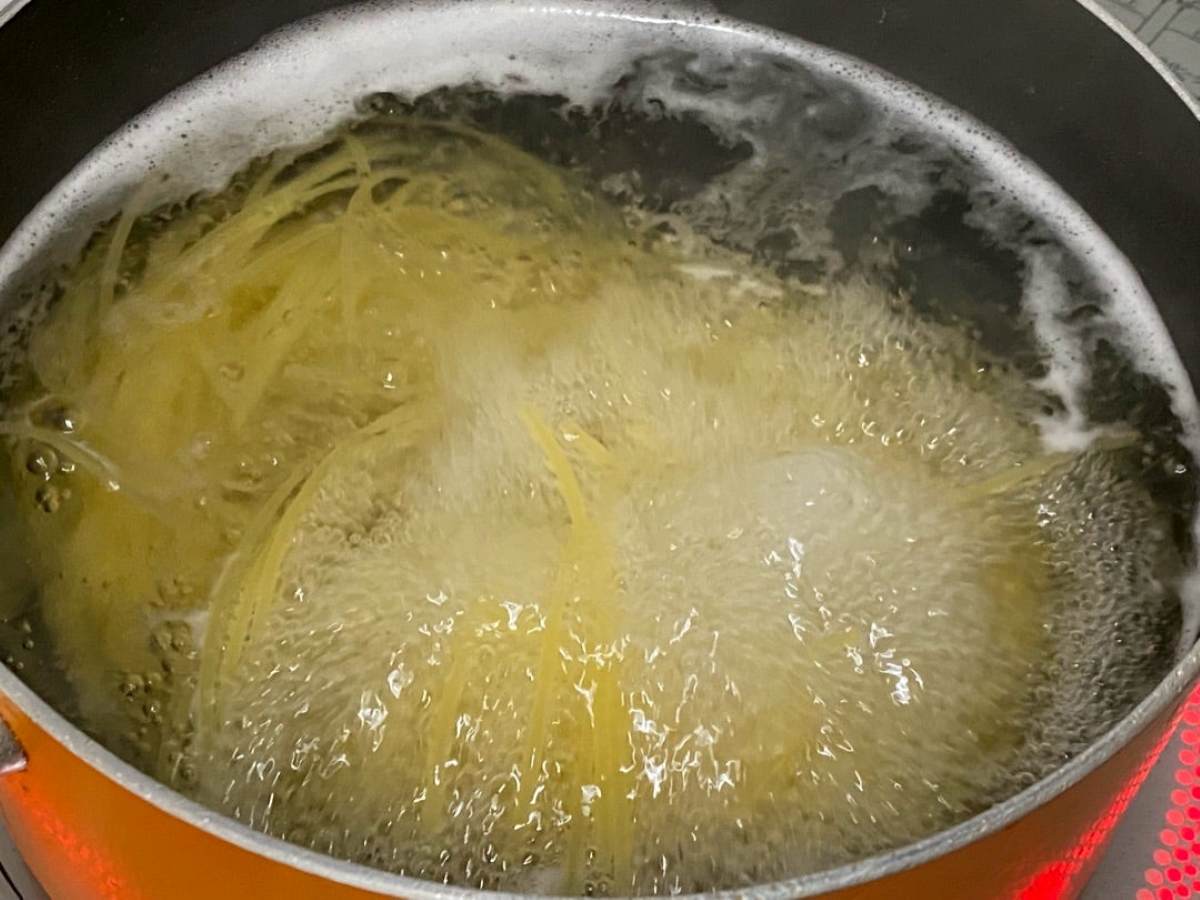 春キャベツと桜エビのペペロンチーノ