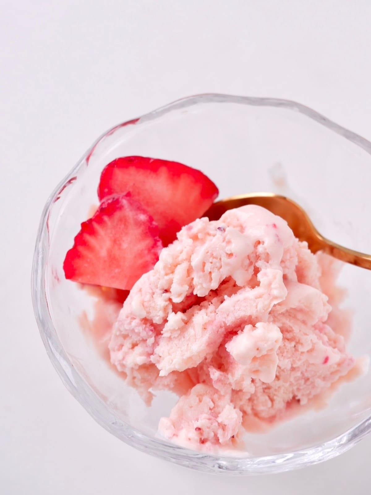 いちごの甘酒チーズアイス