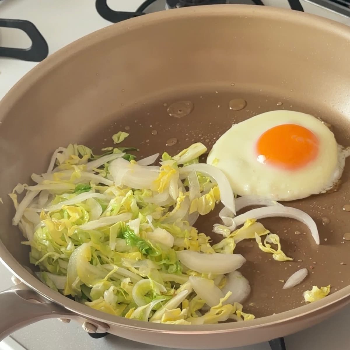 目玉焼き入り春野菜のホットサンド