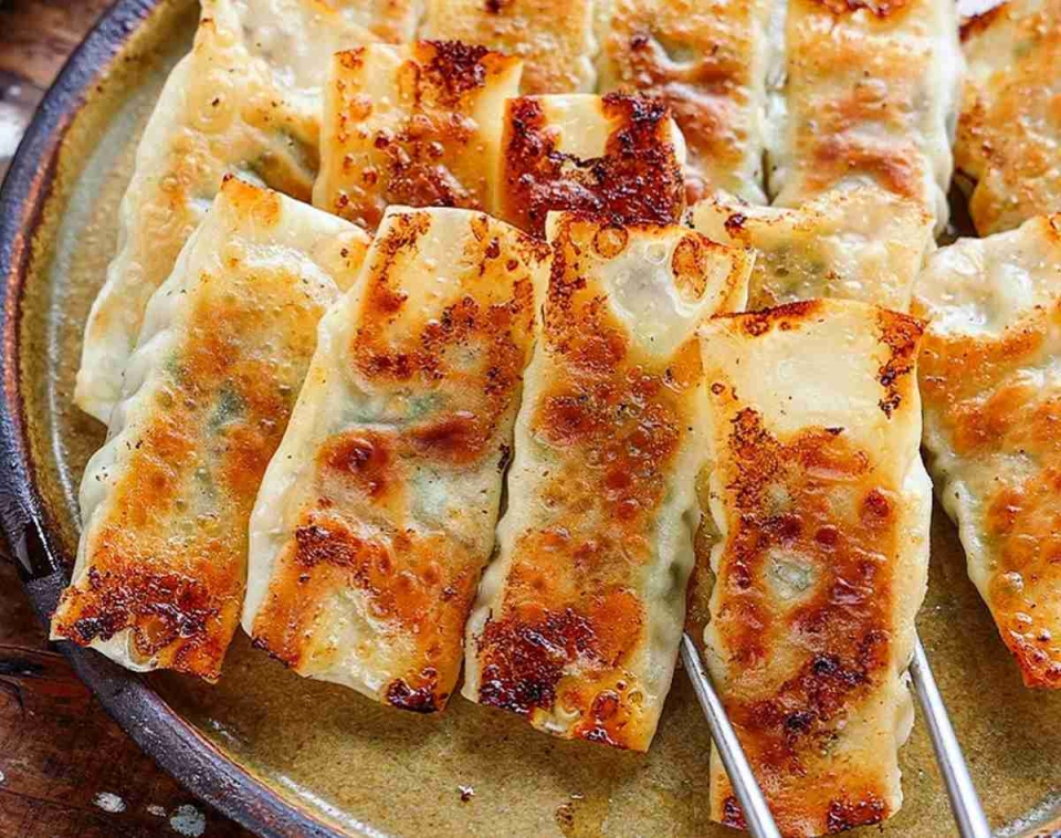 包まないから簡単！パリッとおいしい「棒餃子」の作り方