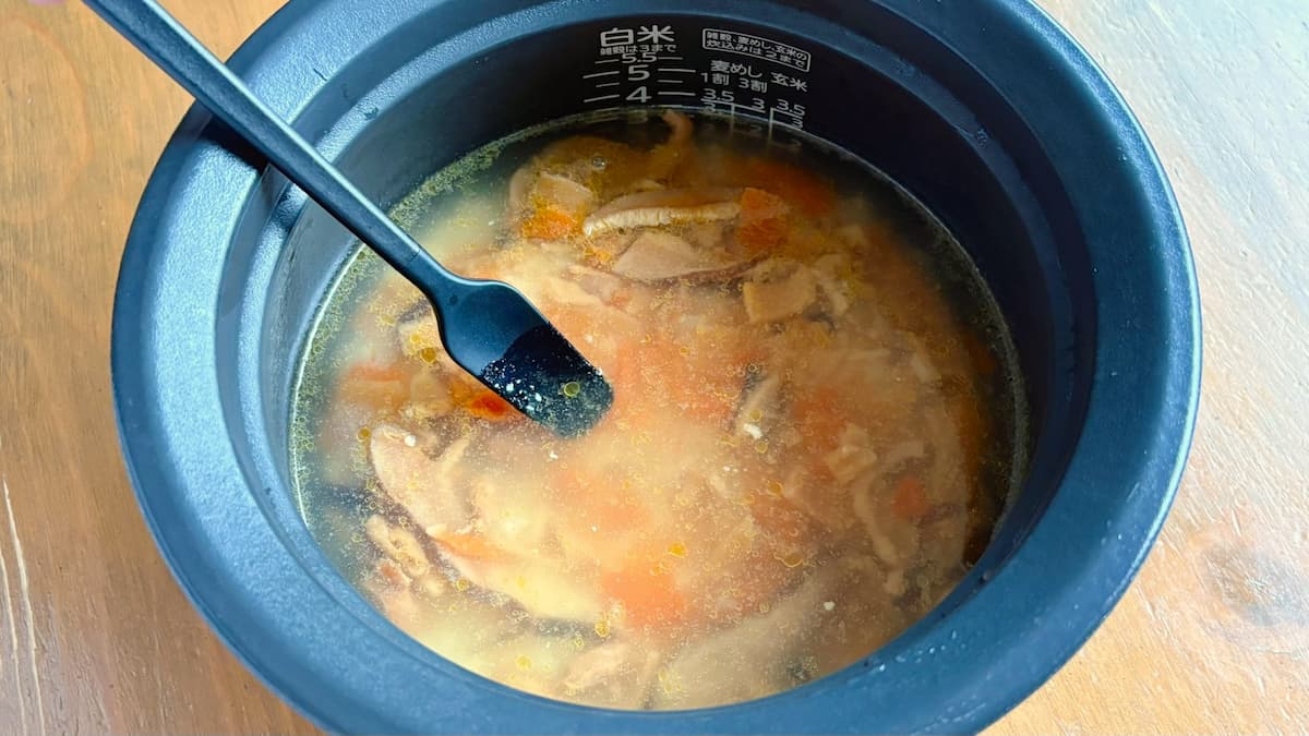 鶏肉マシマシ炊き込みご飯