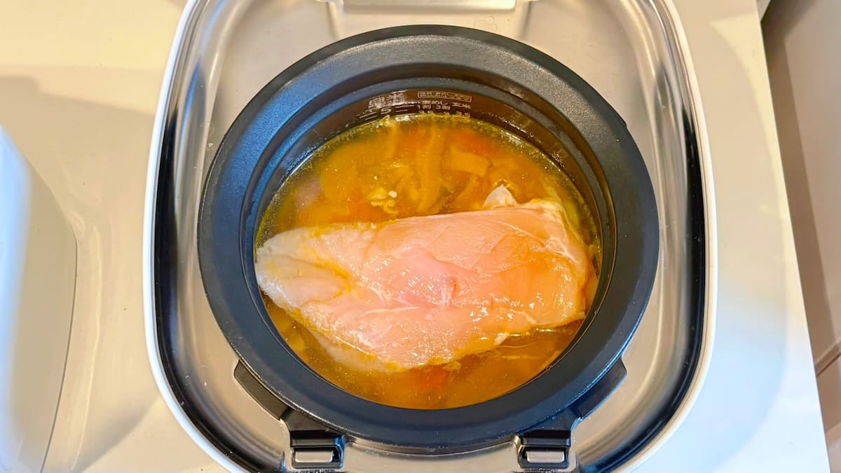 鶏肉マシマシ炊き込みご飯