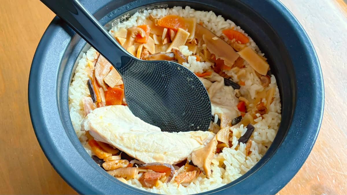 鶏肉マシマシ炊き込みご飯