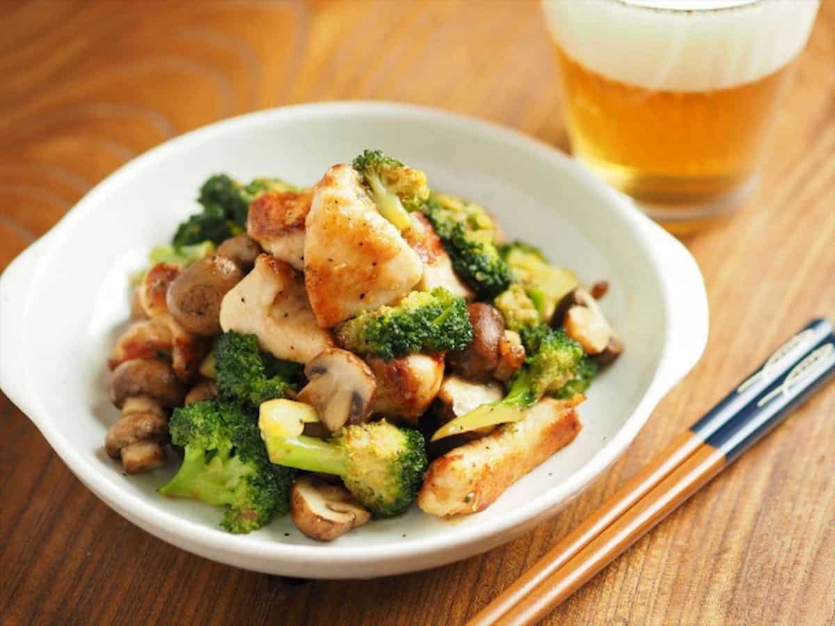 筋肉料理人さん 鶏むね×マヨネーズ ガリマヨ炒め