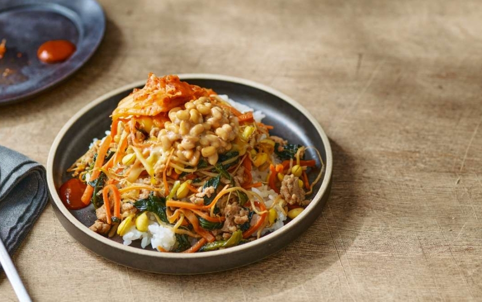 レンチンで完成！チーズとろける「腸活ビビンバ」がおいしすぎる