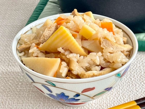 春のごちそう♪だし香る「たけのこご飯」の作り方