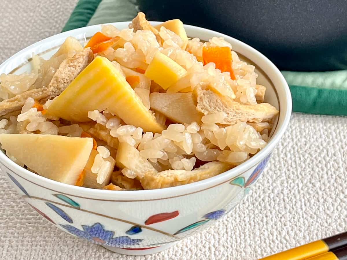 昆布だしのたけのこごはん