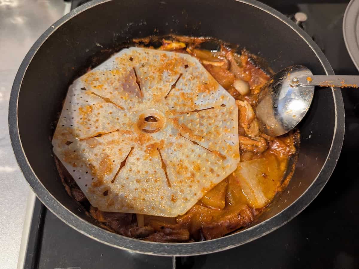 ダイソー シリコーンあく取り落とし蓋 使用例