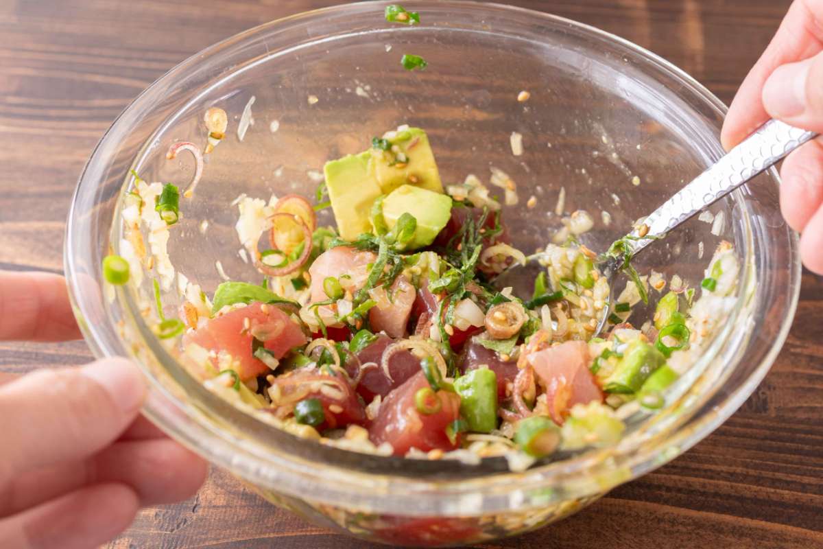 「ポキ丼」レシピ