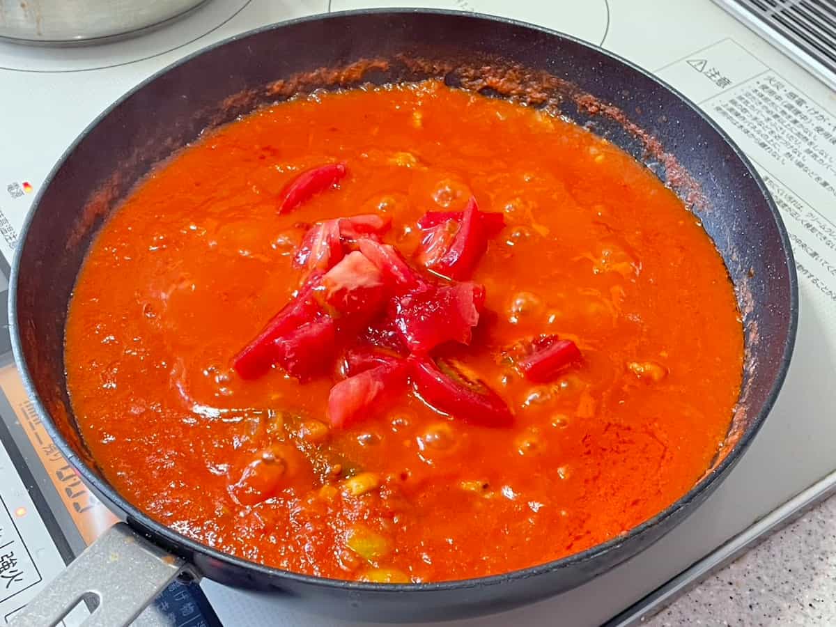 枝豆と鶏肉のトマト煮パスタ