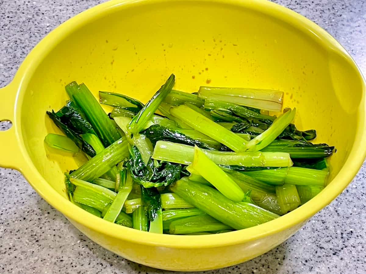 小松菜と豚肉の中華風ピリ辛炒め