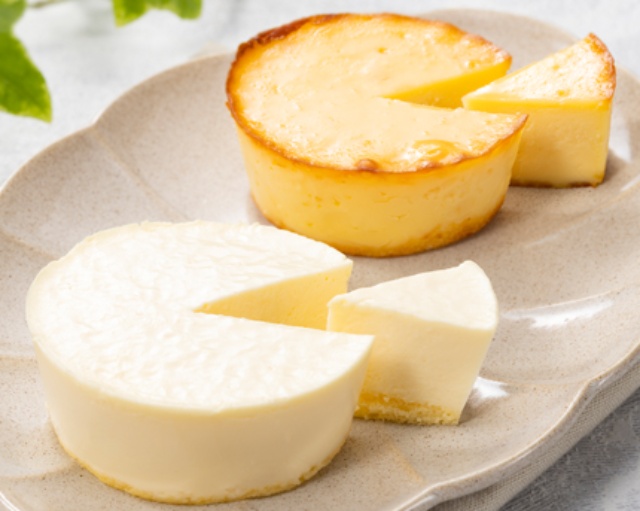 チーズケーキセット〈FARM FROMAGE〉レア＋ベイクド2種セット／小岩井農場