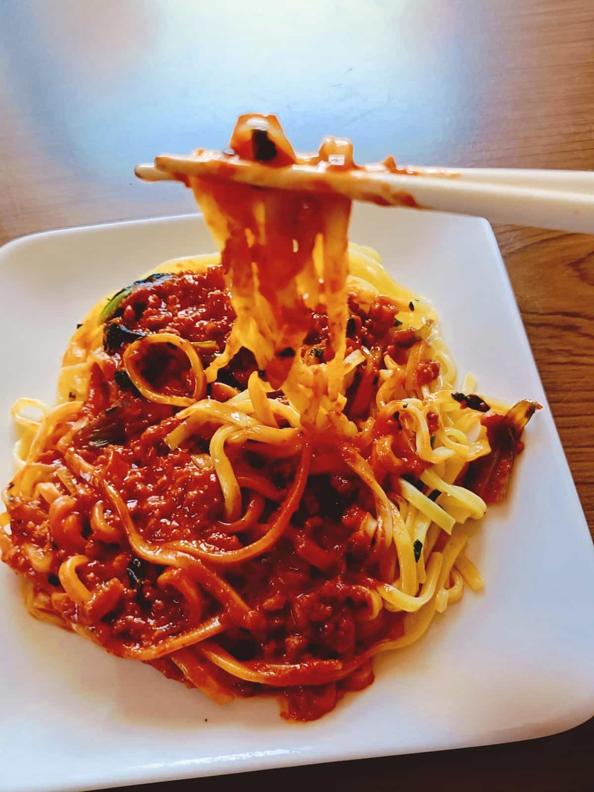 ファミマ「もちっと麺と濃厚だれの汁なし担々麺」