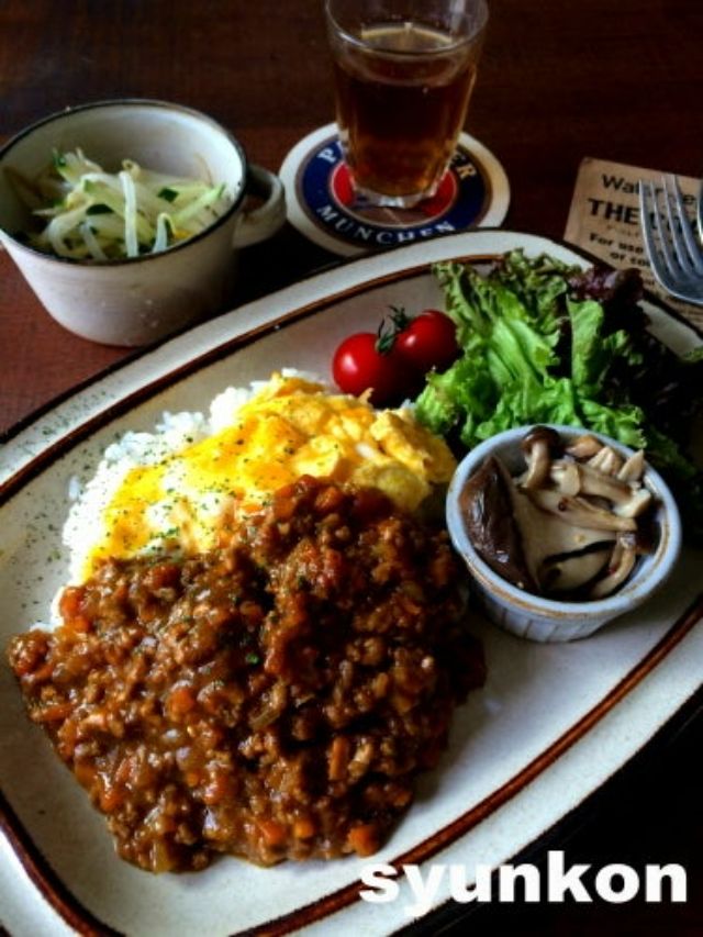 「とろとろ卵のキーマカレー」レシピ