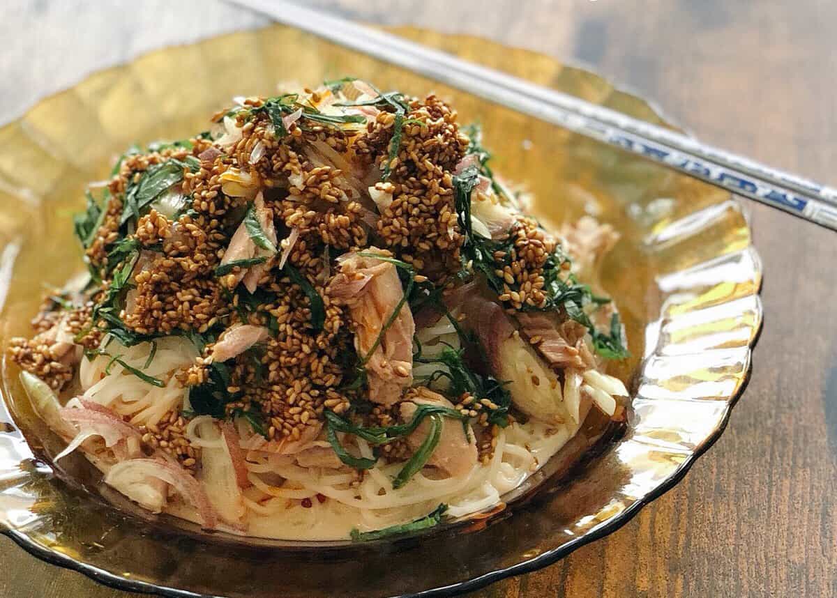そうめんだけど満足感◎試してほしい「ごま油ツナそうめん」