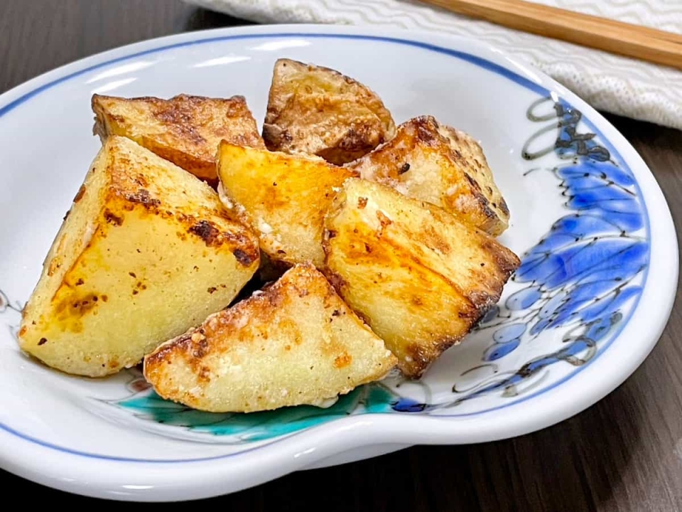 「じゃがいも1個」で簡単！和風だしの焼きポテト