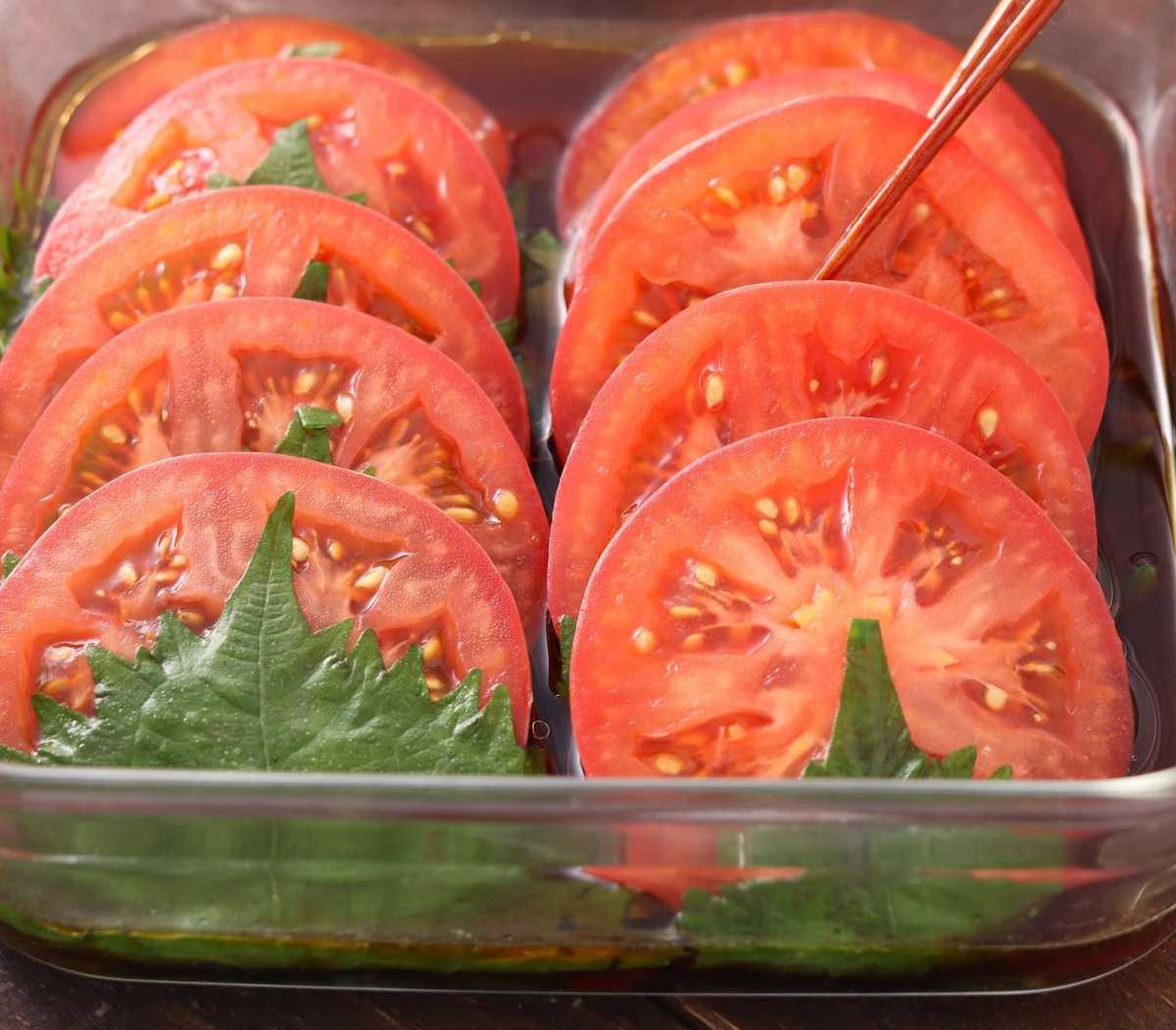じゅわっと味しみ♪暑い日に食べたい「トマトのさっぱり漬け」