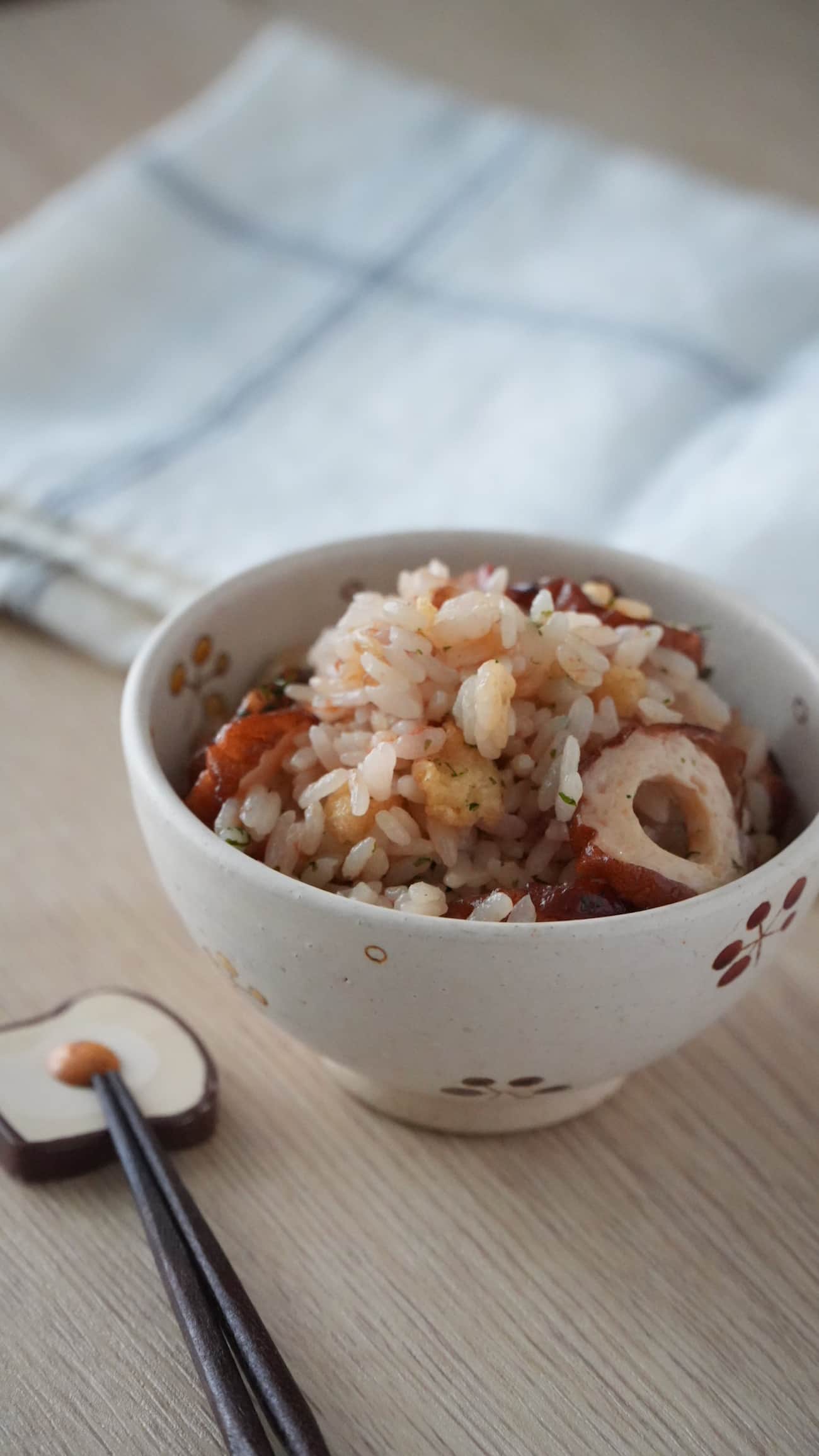 梅とちくわの炊き込みご飯（縦）