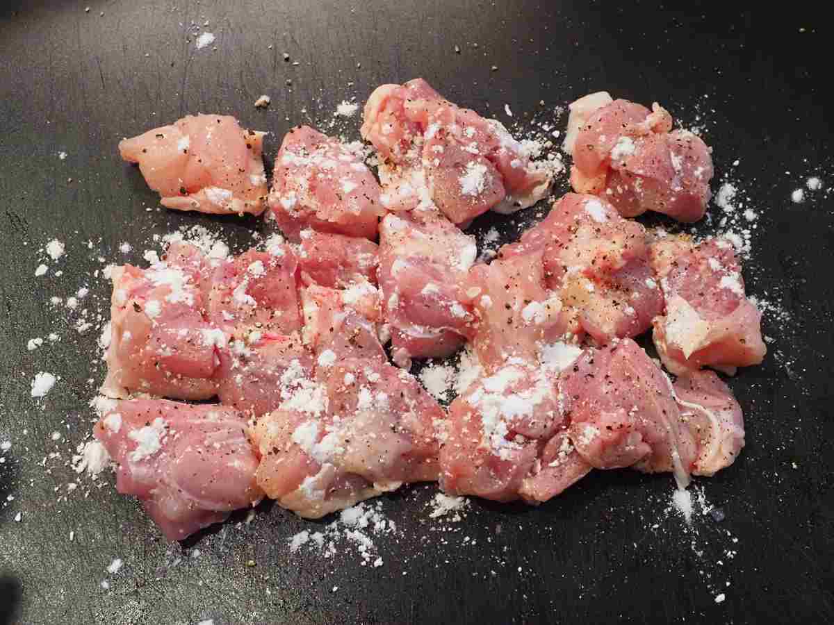 鶏もも肉と玉ねぎの甘酢炒め