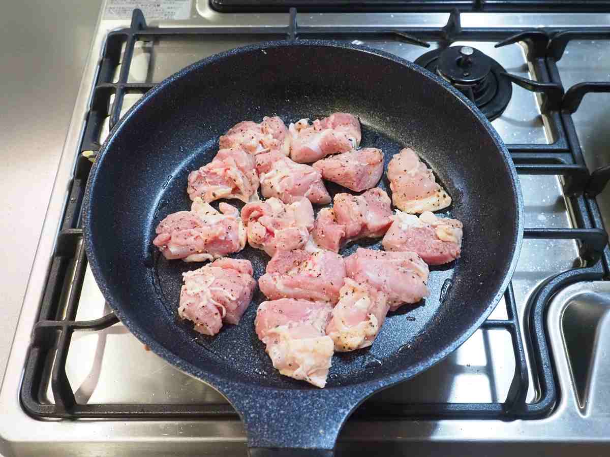 鶏もも肉と玉ねぎの甘酢炒め
