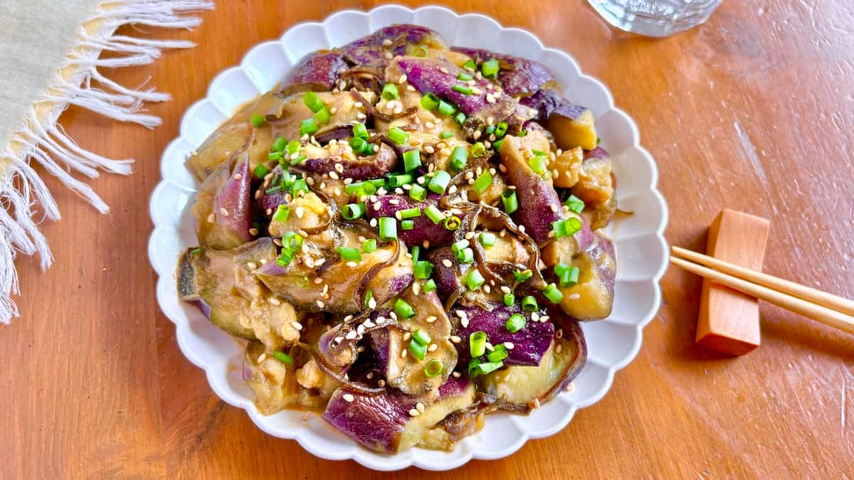 なすの塩昆布きなこあえ