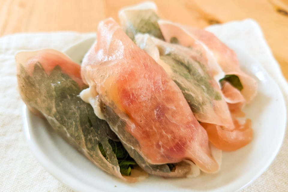 じつはアレも相性抜群！お酒がすすむ「生ハム巻き」のおつまみ