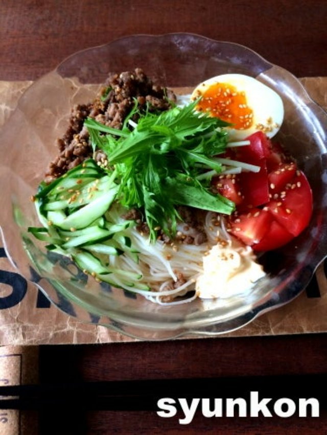 「肉みそマヨのせぶっかけそうめん」レシピ