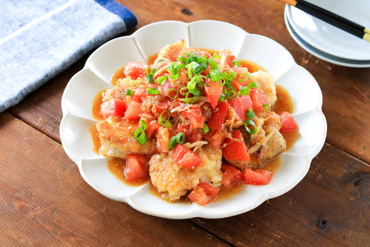 たれが万能！さっぱり食べやすい「鶏肉のトマトとみょうがだれ」